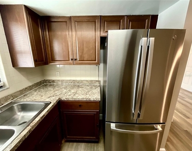 4041 53rd Avenue N - Photo Thumbnail 2