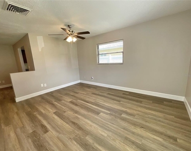 4041 53rd Avenue N - Photo Thumbnail 7