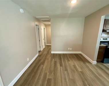 4041 53rd Avenue N - Photo Thumbnail 9