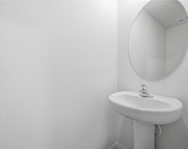 4568 Sand Dollar Way - Photo Thumbnail 3
