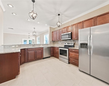 2318 W Cherry Street - Photo Thumbnail 10