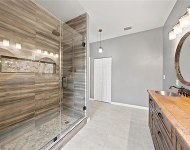 2318 W Cherry Street - Photo Thumbnail 19