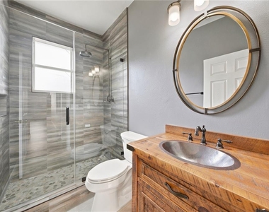 2318 W Cherry Street - Photo Thumbnail 22