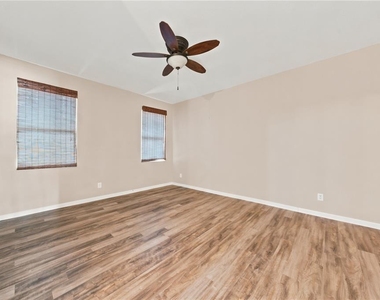 2318 W Cherry Street - Photo Thumbnail 16