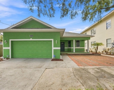 2318 W Cherry Street - Photo Thumbnail 1