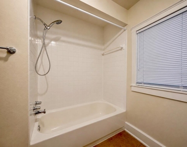 103 W Emma Street - Photo Thumbnail 9