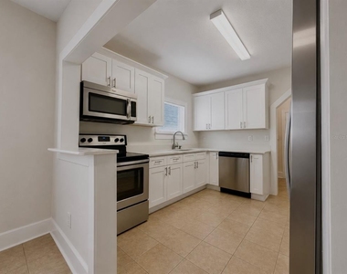 103 W Emma Street - Photo Thumbnail 3