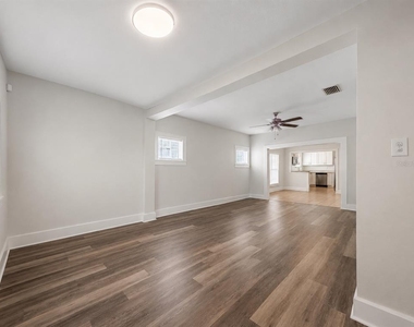103 W Emma Street - Photo Thumbnail 1