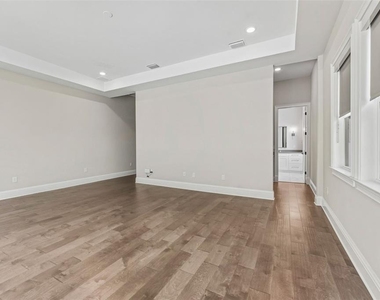 481 W Davis Boulevard - Photo Thumbnail 18