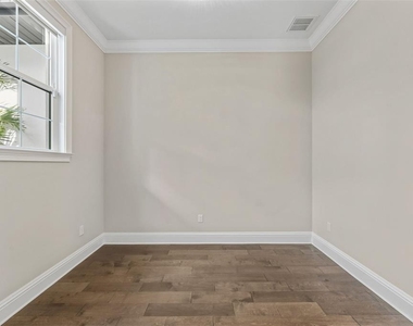 481 W Davis Boulevard - Photo Thumbnail 15
