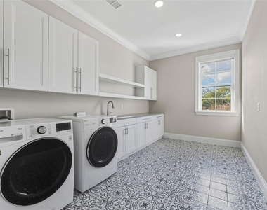 481 W Davis Boulevard - Photo Thumbnail 47