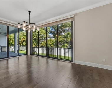 481 W Davis Boulevard - Photo Thumbnail 12