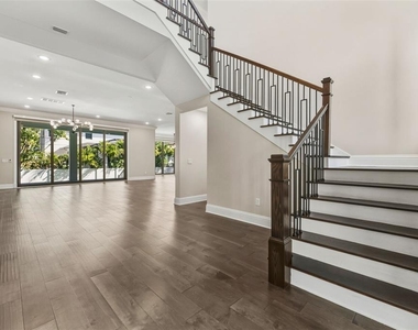 481 W Davis Boulevard - Photo Thumbnail 3