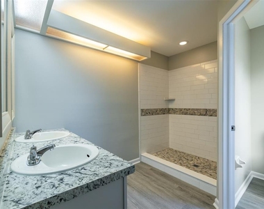 918 Benninger Drive - Photo Thumbnail 13