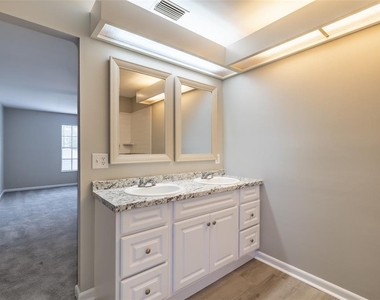918 Benninger Drive - Photo Thumbnail 14