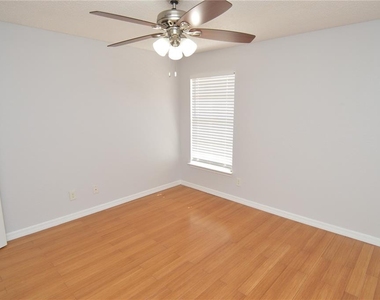 10200 Gandy Boulevard N - Photo Thumbnail 31