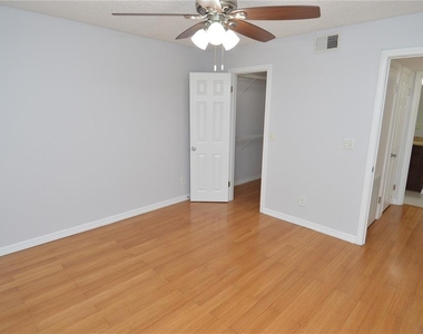 10200 Gandy Boulevard N - Photo Thumbnail 33