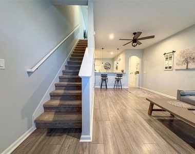 10703 Verawood Drive - Photo Thumbnail 10