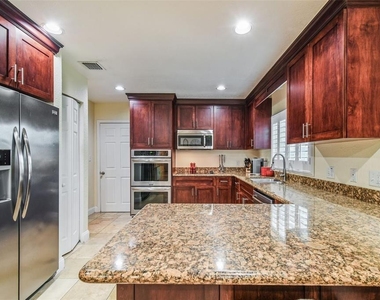 4802 W Longfellow Avenue - Photo Thumbnail 16