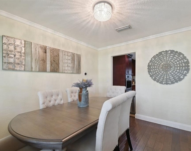 4802 W Longfellow Avenue - Photo Thumbnail 7