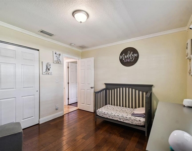 4802 W Longfellow Avenue - Photo Thumbnail 28