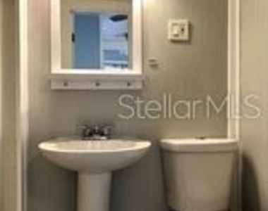 2125 44th Avenue N - Photo Thumbnail 10