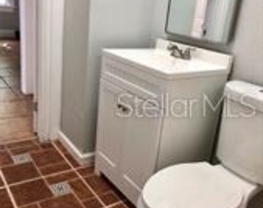 2125 44th Avenue N - Photo Thumbnail 5