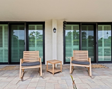 100 Oakmont - Photo Thumbnail 1