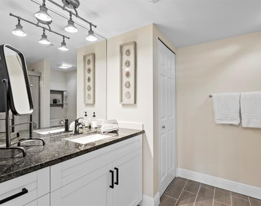 100 Oakmont - Photo Thumbnail 17