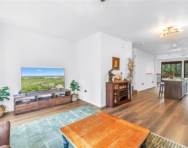 9715 Bay Grove Lane - Photo Thumbnail 17