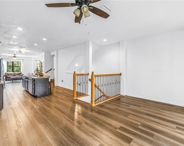 9715 Bay Grove Lane - Photo Thumbnail 6