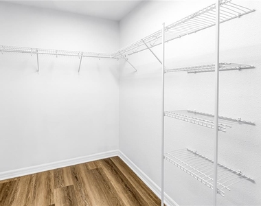 9715 Bay Grove Lane - Photo Thumbnail 26