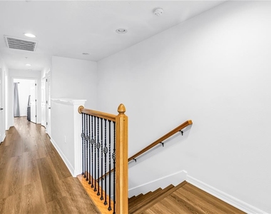 9715 Bay Grove Lane - Photo Thumbnail 31