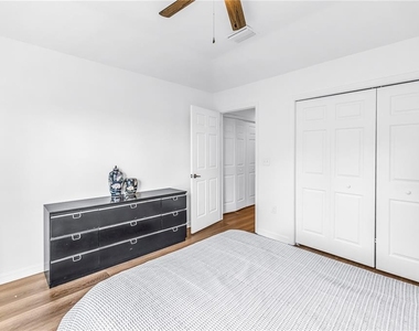 9715 Bay Grove Lane - Photo Thumbnail 28