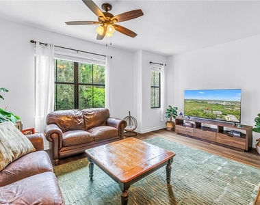 9715 Bay Grove Lane - Photo Thumbnail 18