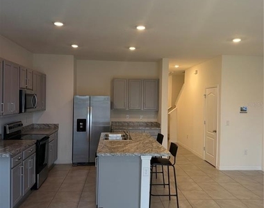 397 Feltrim Reserve Boulevard - Photo Thumbnail 3
