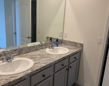 397 Feltrim Reserve Boulevard - Photo Thumbnail 8