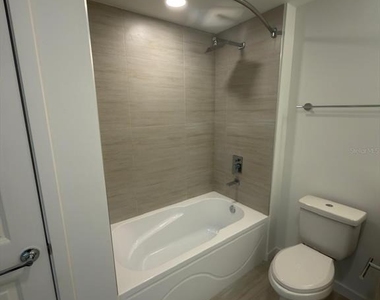 5563 Millenia Park Boulevard - Photo Thumbnail 12