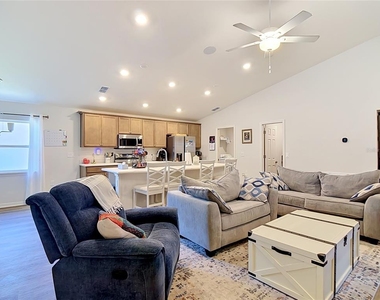 609 Ambleside Drive - Photo Thumbnail 5