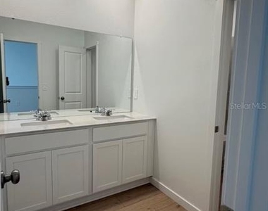 5117 Marlberry Court - Photo Thumbnail 14