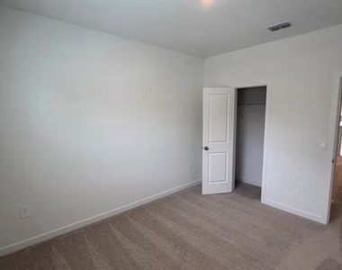 5117 Marlberry Court - Photo Thumbnail 12