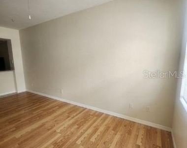 4002 Venetian Bay Drive - Photo Thumbnail 3