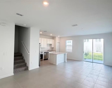 3228 Namaste Drive - Photo Thumbnail 4