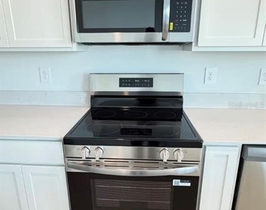 3228 Namaste Drive - Photo Thumbnail 7