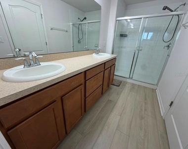 1221 Priory Circle - Photo Thumbnail 32