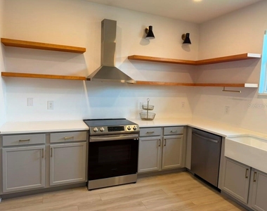 1221 Priory Circle - Photo Thumbnail 2