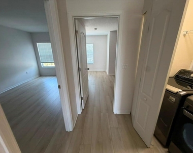 1221 Priory Circle - Photo Thumbnail 13