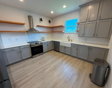 1221 Priory Circle - Photo Thumbnail 3