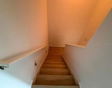 1221 Priory Circle - Photo Thumbnail 12