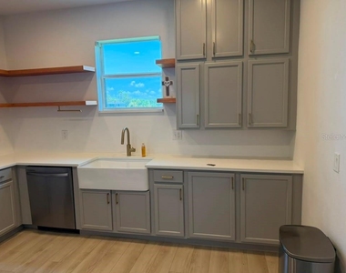 1221 Priory Circle - Photo Thumbnail 4